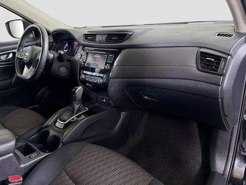 Used 2019 Nissan Rogue SV AWD/4WD image 30