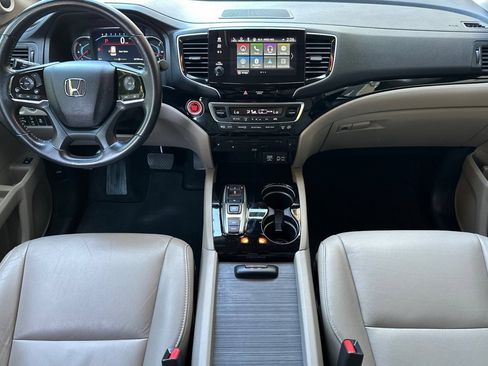 Used 2019 Honda Pilot Touring image 13