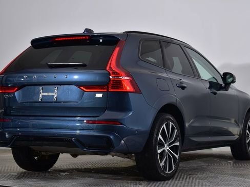 Used 2023 Volvo XC60 T8 Plus w/ Climate Package image 5