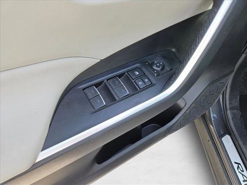 Used 2024 Toyota RAV4 XLE Premium image 13