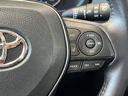 Certified 2022 Toyota RAV4 XLE Premium image 27