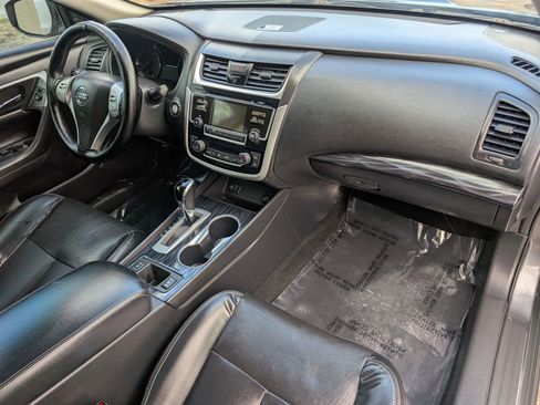 Used 2018 Nissan Altima 2.5 SL FWD image 34