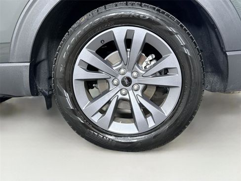 Used 2023 Ford Explorer XLT w/ Equipment Group 202A RWD image 36