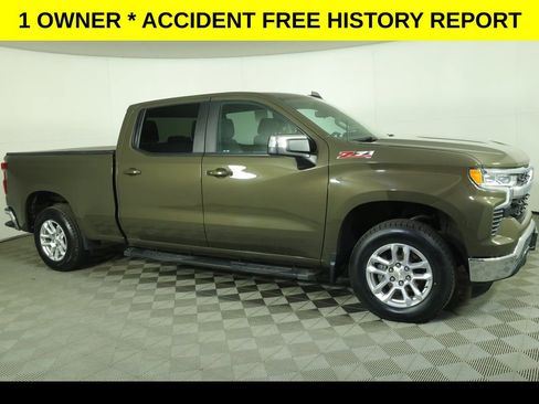 Used 2023 Chevrolet Silverado 1500 LT w/ Z71 Off-Road Package AWD/4WD image 2