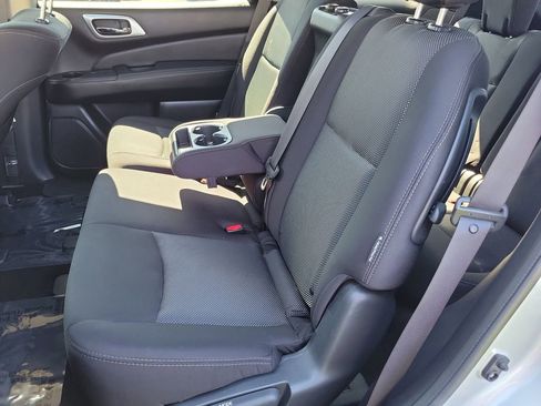 Used 2019 Nissan Pathfinder S FWD image 24