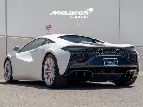 Used 2026 McLaren Artura RWD image 6