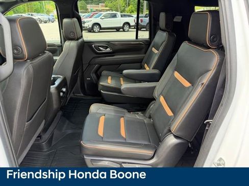 Used 2022 GMC Yukon XL AT4 w/ Technology Package AWD/4WD image 38