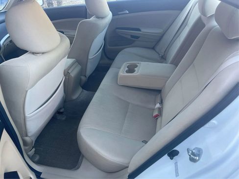 Used 2011 Honda Accord LX-P image 9