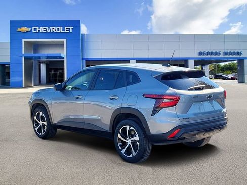 Certified 2024 Chevrolet Trax RS image 3