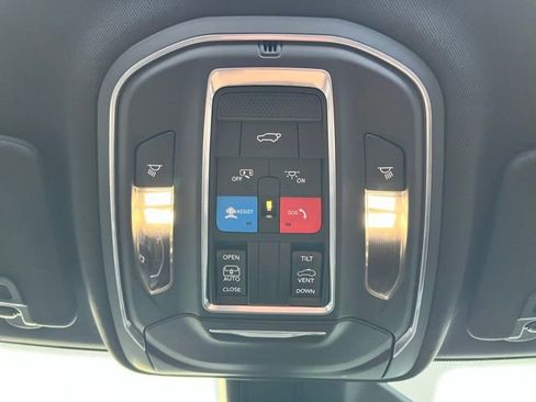 Used 2022 Jeep Grand Cherokee L Laredo AWD/4WD image 35