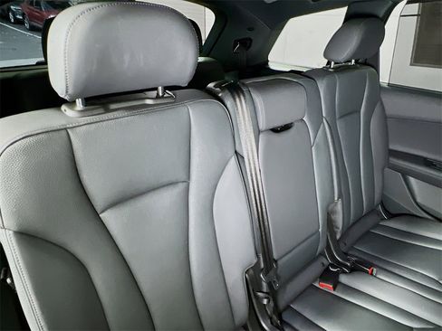 Used 2023 Audi Q7 2.0T Premium Plus w/ Premium Plus Package image 29