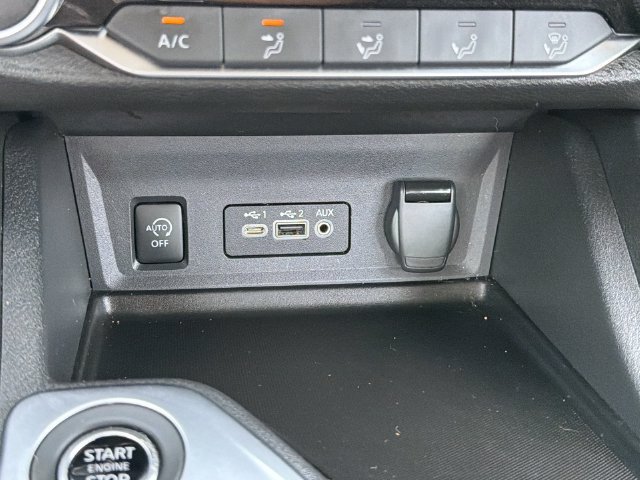 Used 2025 Nissan Sentra SV w/ Trunk Package FWD image 21