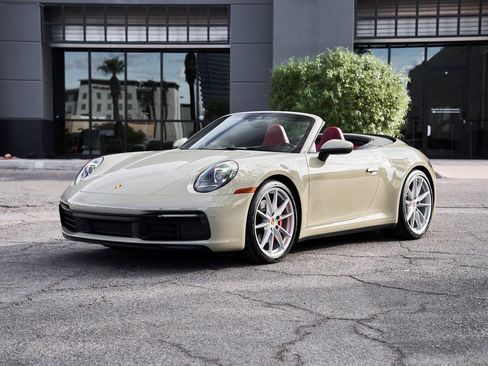 Used 2022 Porsche 911 Carrera S image 2