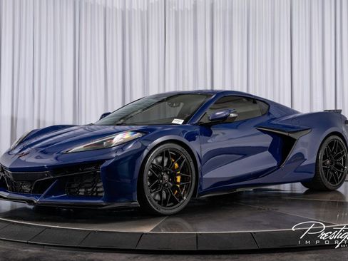 Used 2025 Chevrolet Corvette Z06 w/ Stealth Interior Trim Package image 7