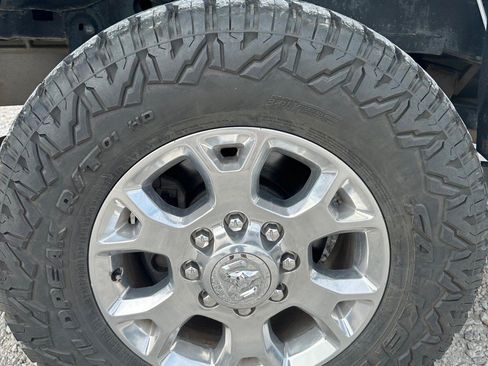 Used 2024 RAM 2500 Laramie AWD/4WD image 13