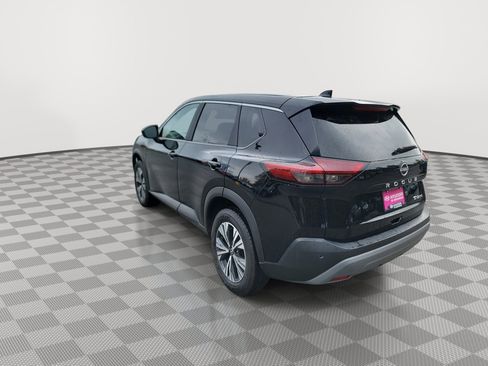 Used 2023 Nissan Rogue SV image 6