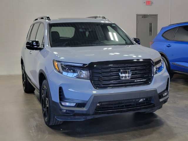 Certified 2025 Honda Passport Black Edition image 4
