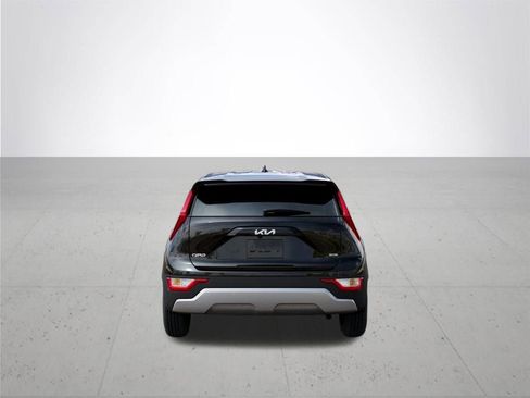 New 2026 Kia Niro LX image 5