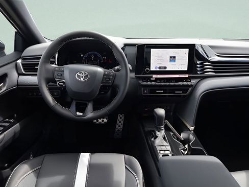 New 2026 Toyota Camry SE w/ Convenience Package FWD image 9