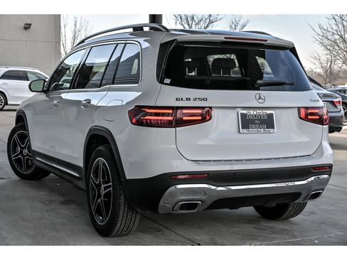 New 2026 Mercedes-Benz GLB 250 4MATIC image 4