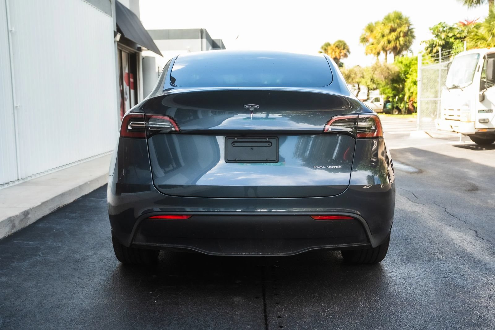 Used 2023 Tesla Model Y 2WD image 7