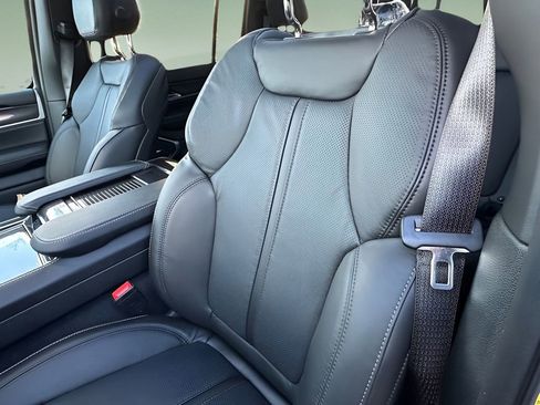 New 2024 Jeep Wagoneer Base w/ Premium Group I image 22