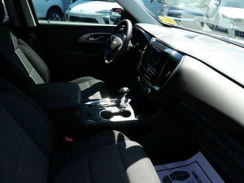 Used 2018 Chevrolet Traverse LS FWD image 27