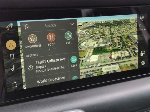 Used 2024 Land Rover Defender 110 X-Dynamic SE image 22