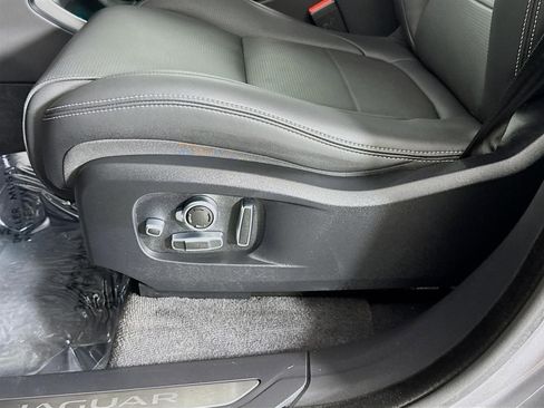 Used 2026 Jaguar F-PACE R-Dynamic S AWD/4WD image 22