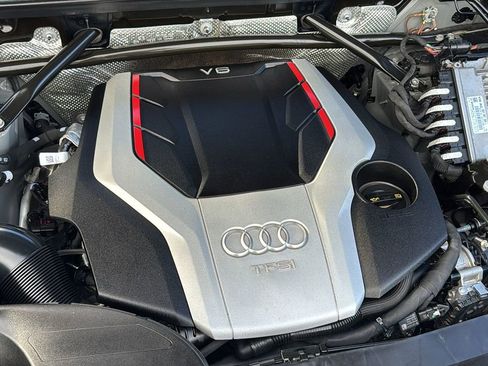 Used 2019 Audi SQ5 Premium Plus w/ Premium Plus Package image 32