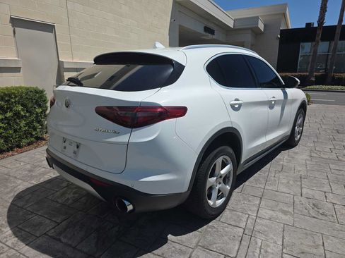 Used 2019 Alfa Romeo Stelvio AWD image 3