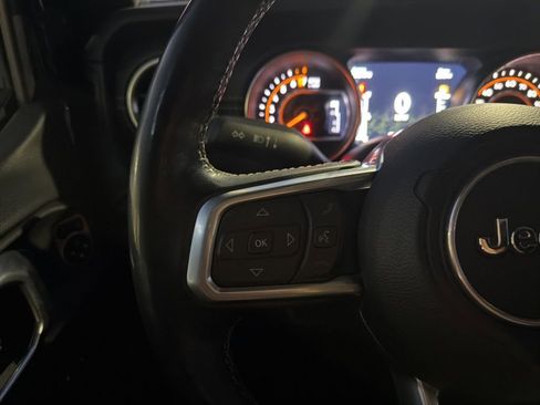 Used 2020 Jeep Gladiator Overland w/ Dual Top Group image 13