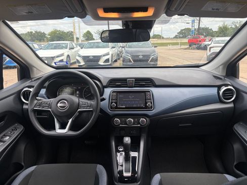 Used 2025 Nissan Versa SV FWD image 31
