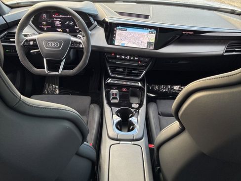 Used 2022 Audi e-tron GT Prestige w/ Prestige Package image 13