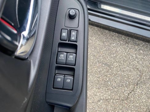 Used 2017 Subaru Legacy 2.5i Limited image 27