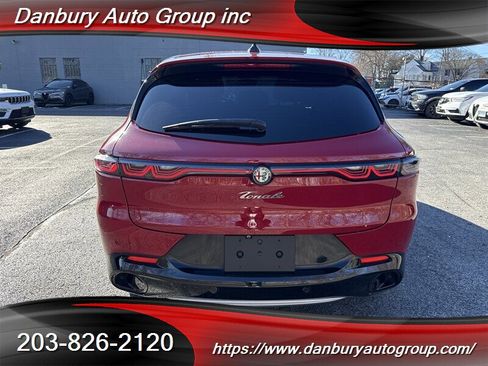 Used 2024 Alfa Romeo Tonale Ti w/ Premium Interior Package image 5