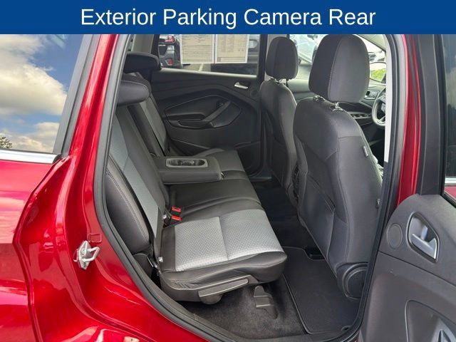 Used 2017 Ford Escape SE w/ Equipment Group 201A AWD/4WD image 14