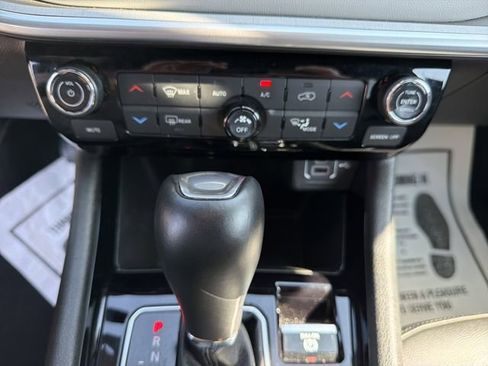 Used 2025 Jeep Compass Limited AWD/4WD image 22
