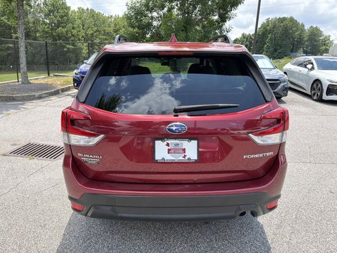 Certified 2023 Subaru Forester Premium AWD/4WD image 7