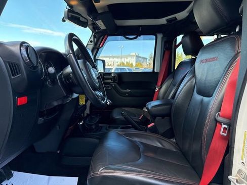 Used 2017 Jeep Wrangler Unlimited Rubicon image 26