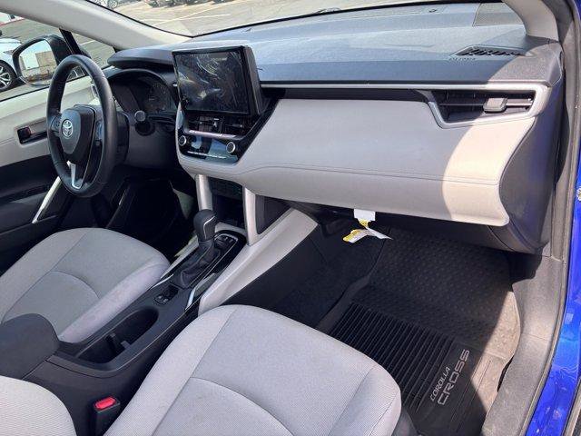 Used 2025 Toyota Corolla Cross LE w/ Moonroof Package AWD/4WD image 11