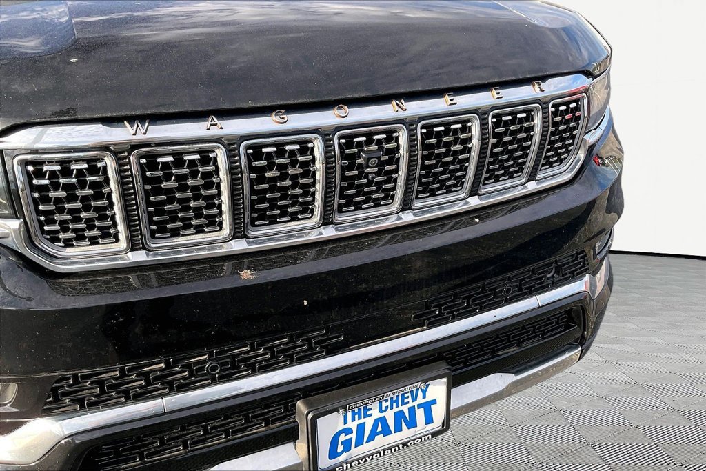 Used 2023 Jeep Grand Wagoneer L Series III AWD/4WD image 37