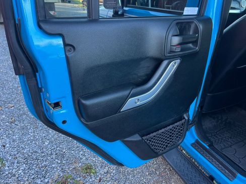 Used 2017 Jeep Wrangler Unlimited Sahara w/ Quick Order Package 24E Chief AWD/4WD image 68