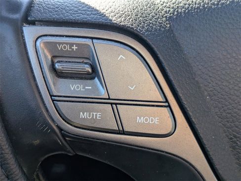 Used 2015 Hyundai Santa Fe Limited image 27