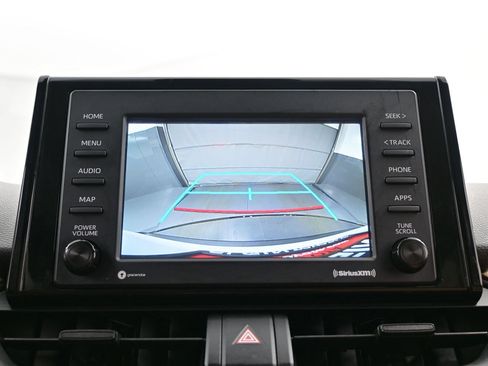 Used 2021 Toyota RAV4 XLE AWD/4WD image 17