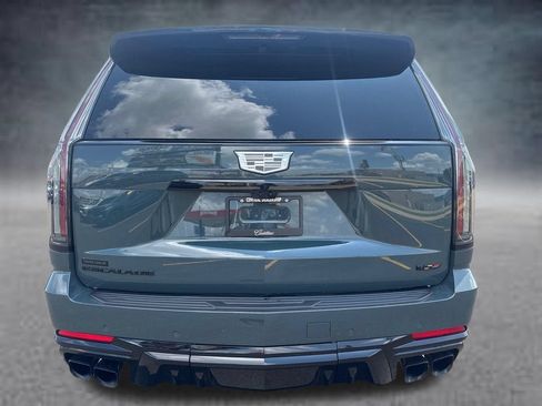 Certified 2025 Cadillac Escalade V w/ LPO, ONYX Package AWD/4WD image 6