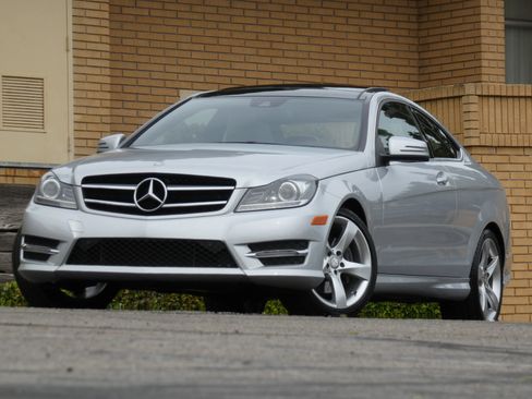 Used 2015 Mercedes-Benz C 350 Coupe image 2
