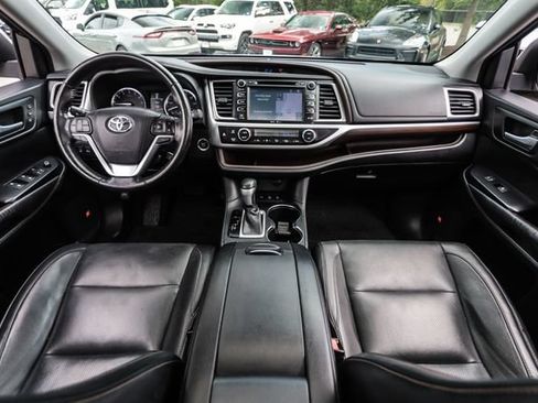 Used 2015 Toyota Highlander Limited Platinum AWD/4WD image 43