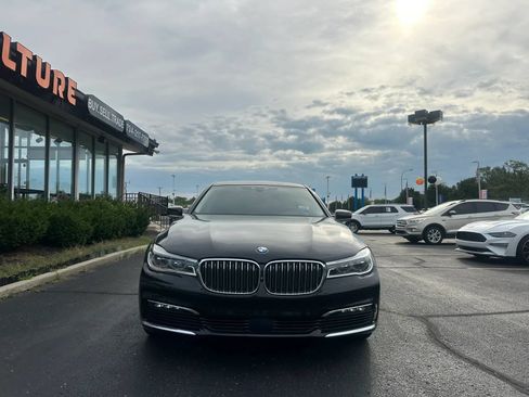 Used 2017 BMW 750i xDrive AWD/4WD image 2