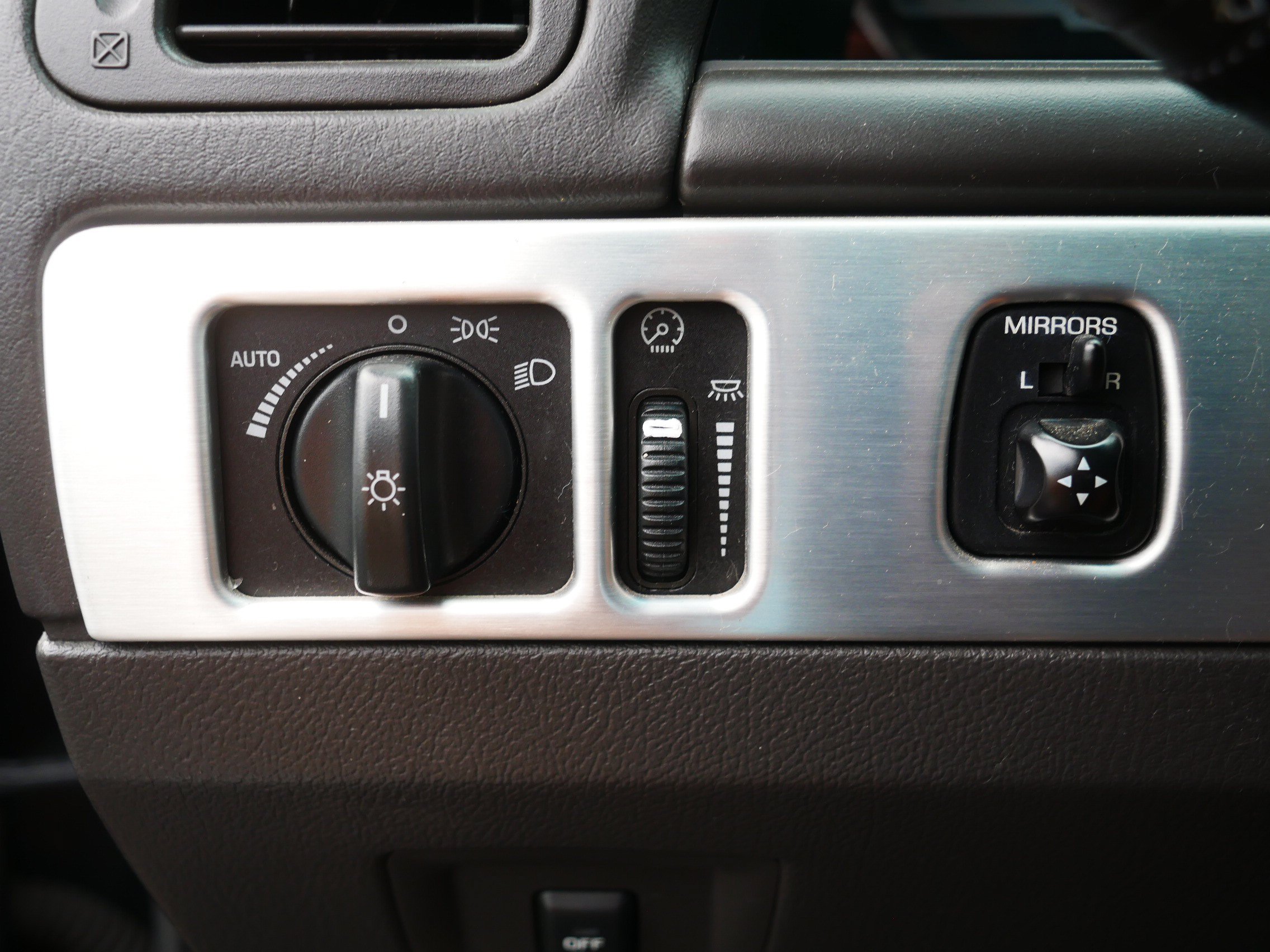 Used 2002 Ford Thunderbird RWD image 22